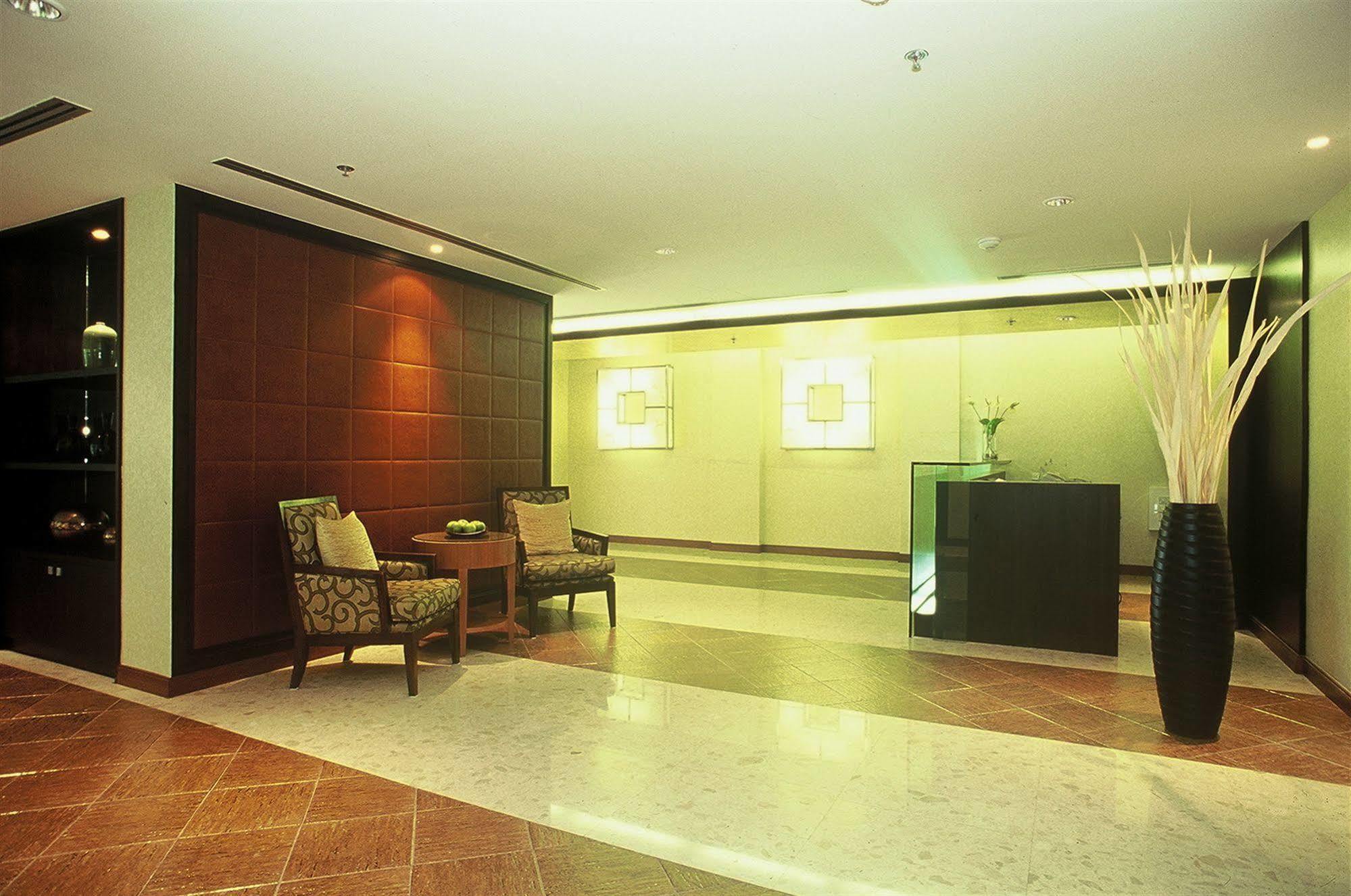 Gardengrove Suites Μπανγκόκ Εξωτερικό φωτογραφία