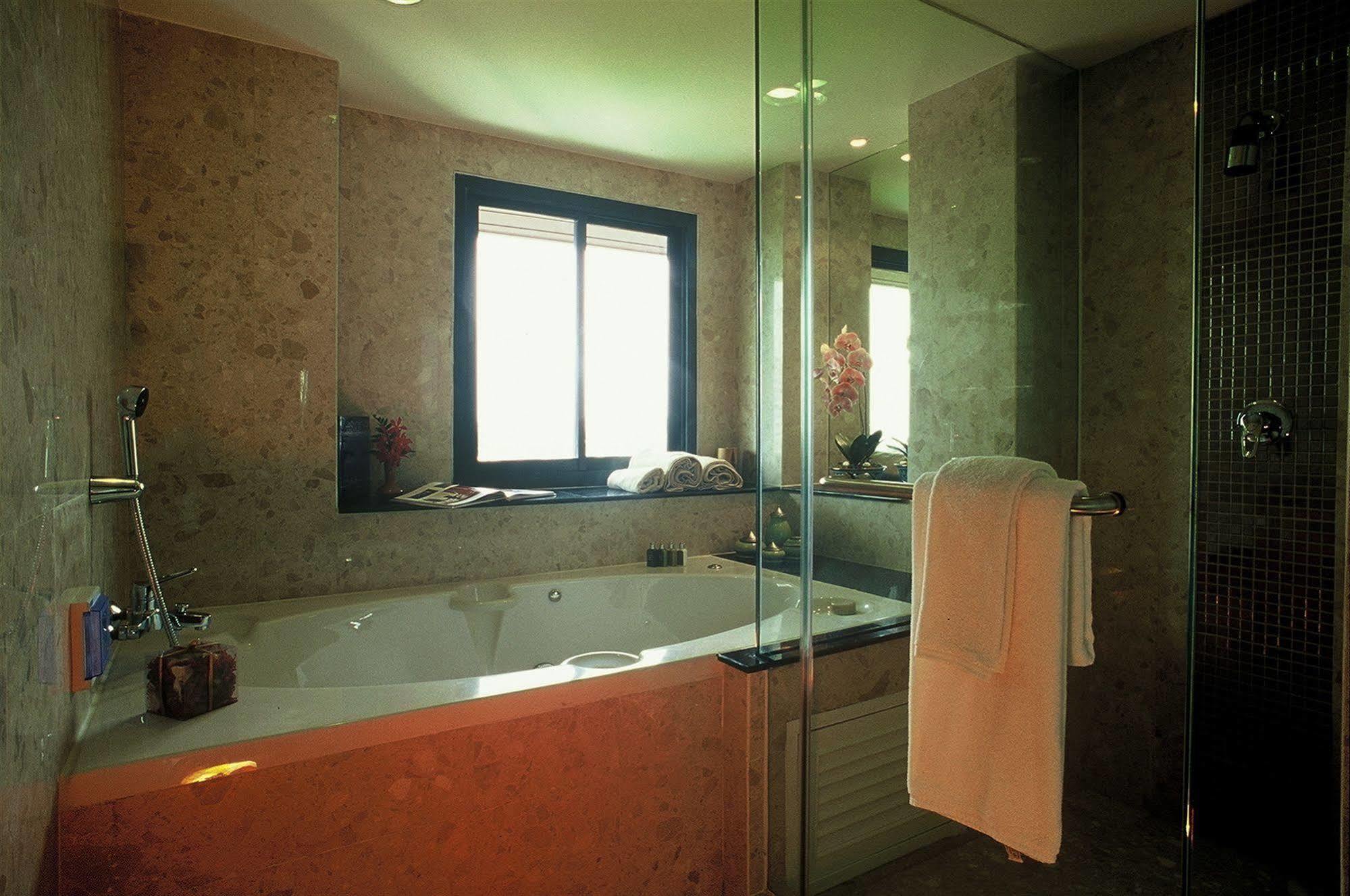 Gardengrove Suites Μπανγκόκ Εξωτερικό φωτογραφία